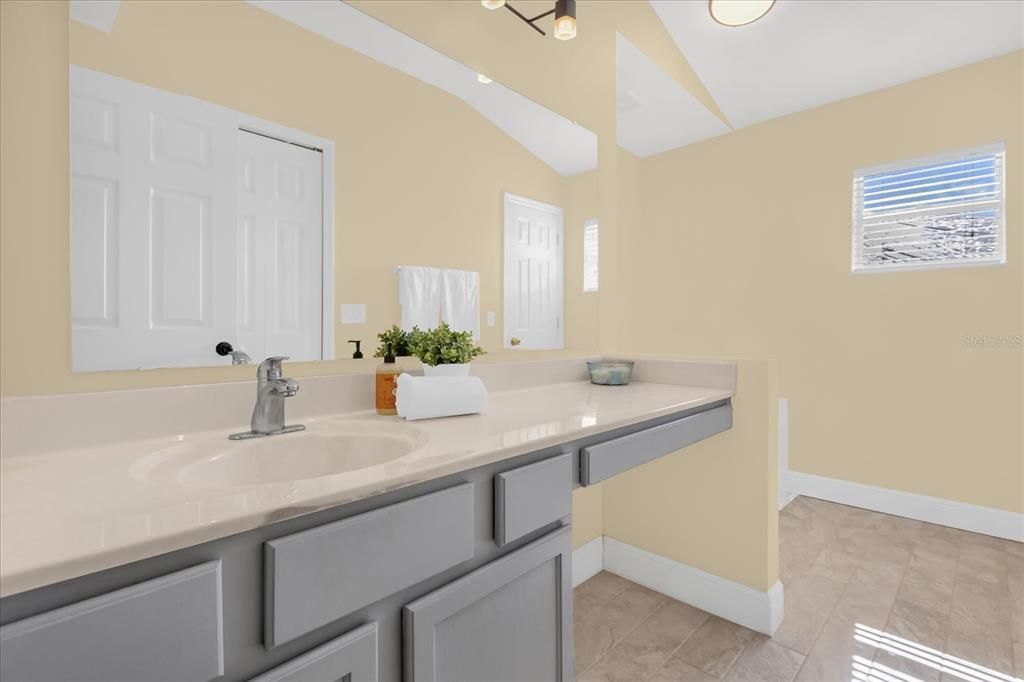 Active With Contract: $300,000 (3 beds, 2 baths, 1612 Square Feet)