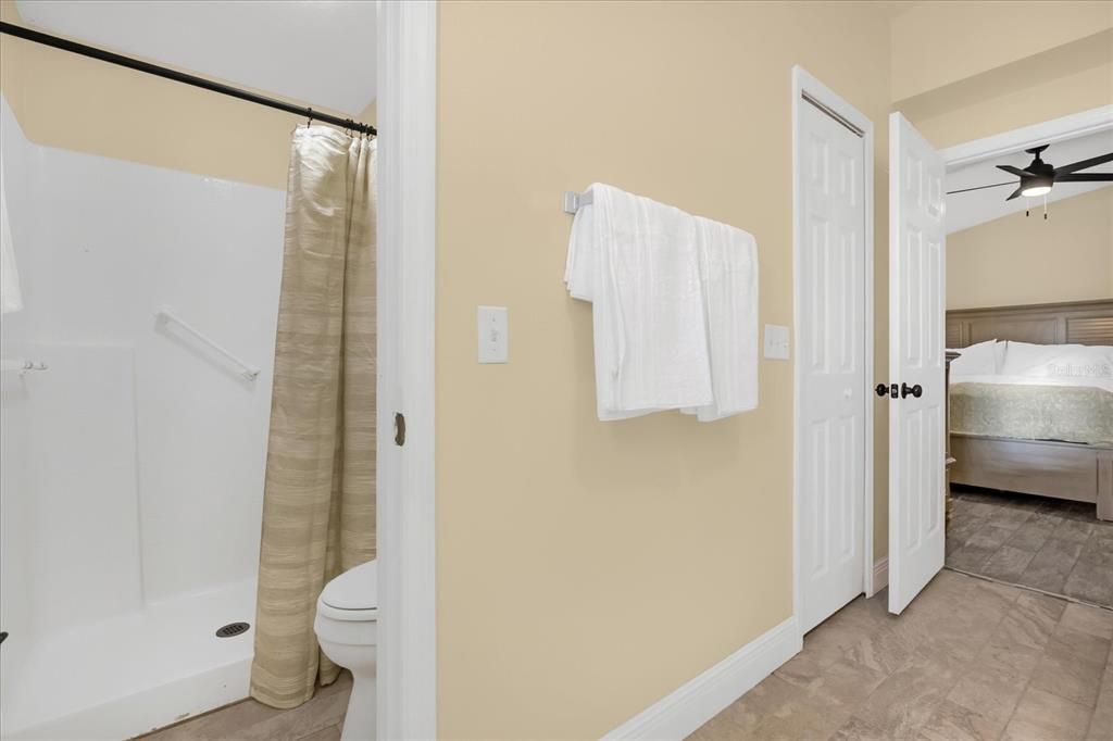 Active With Contract: $300,000 (3 beds, 2 baths, 1612 Square Feet)