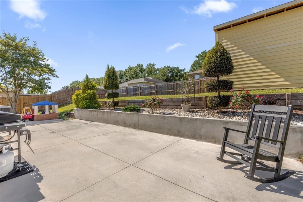 Active With Contract: $300,000 (3 beds, 2 baths, 1612 Square Feet)