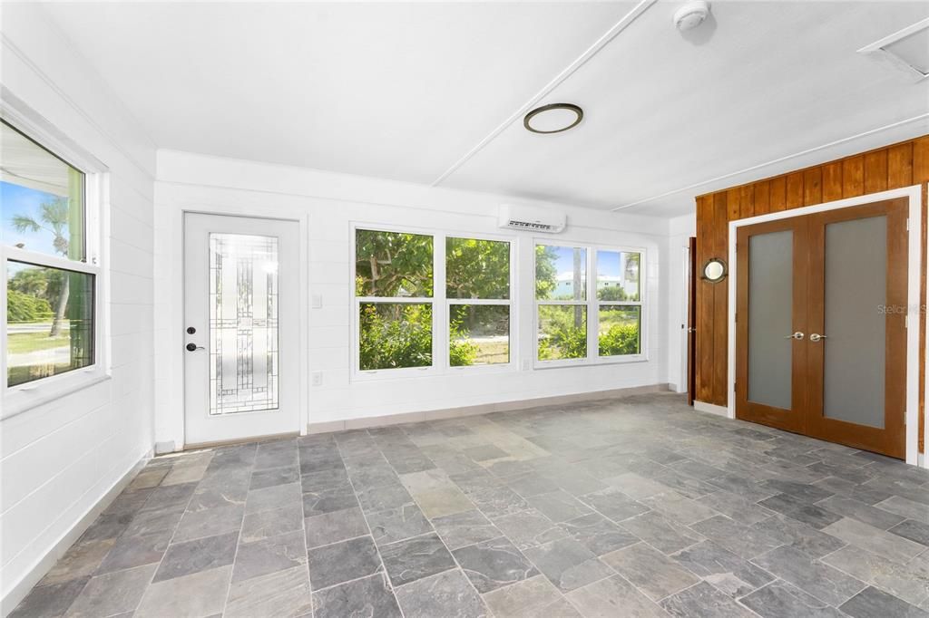 待售: $799,000 (3 贝兹, 3 浴室, 1360 平方英尺)