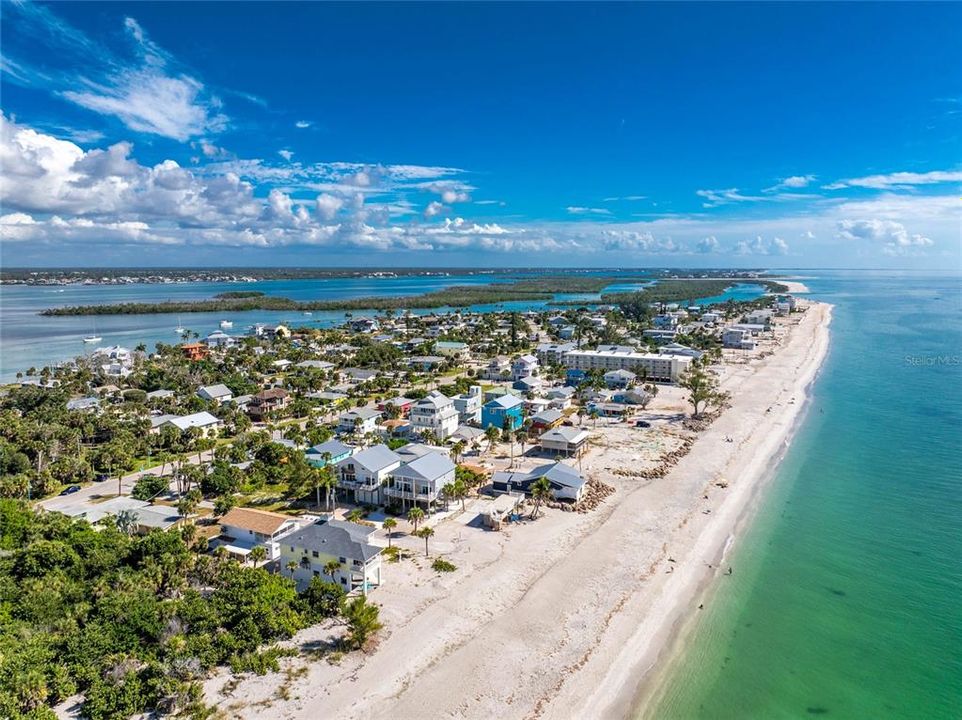 待售: $799,000 (3 贝兹, 3 浴室, 1360 平方英尺)