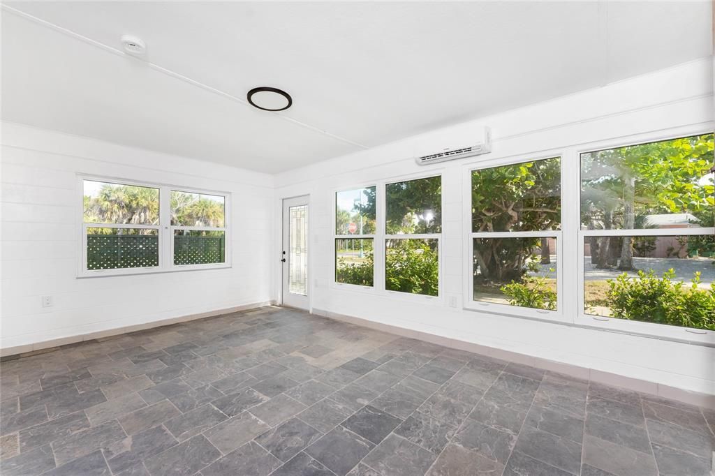 待售: $799,000 (3 贝兹, 3 浴室, 1360 平方英尺)