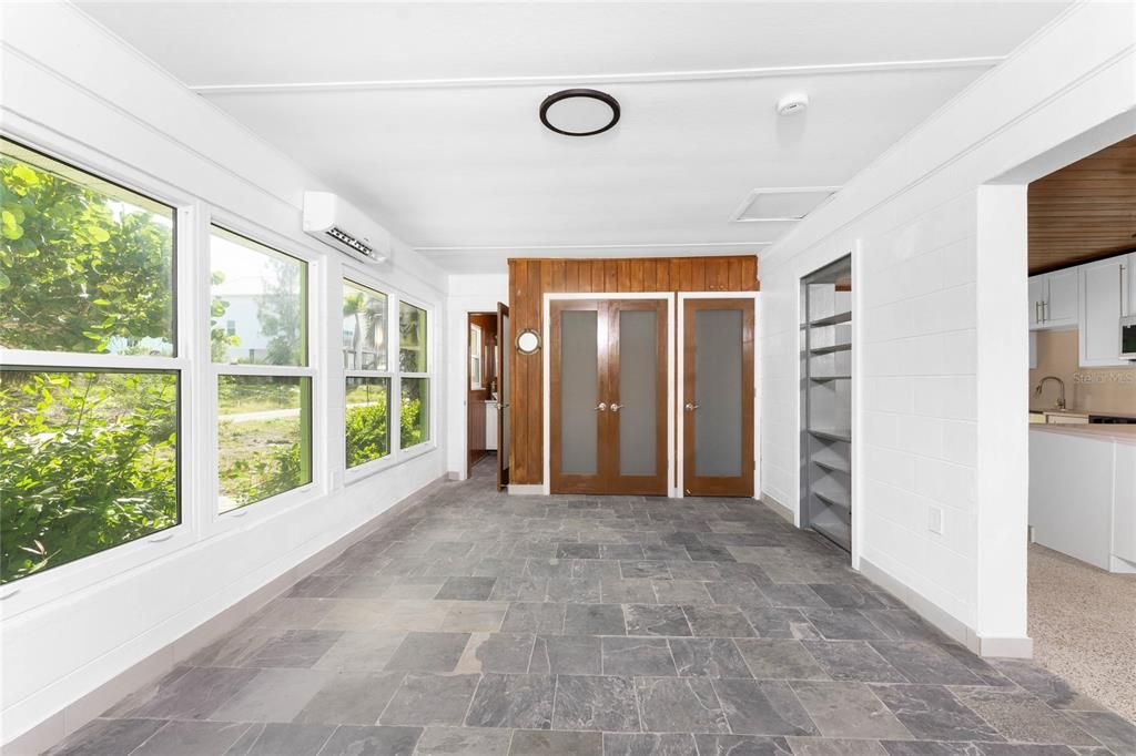 待售: $799,000 (3 贝兹, 3 浴室, 1360 平方英尺)