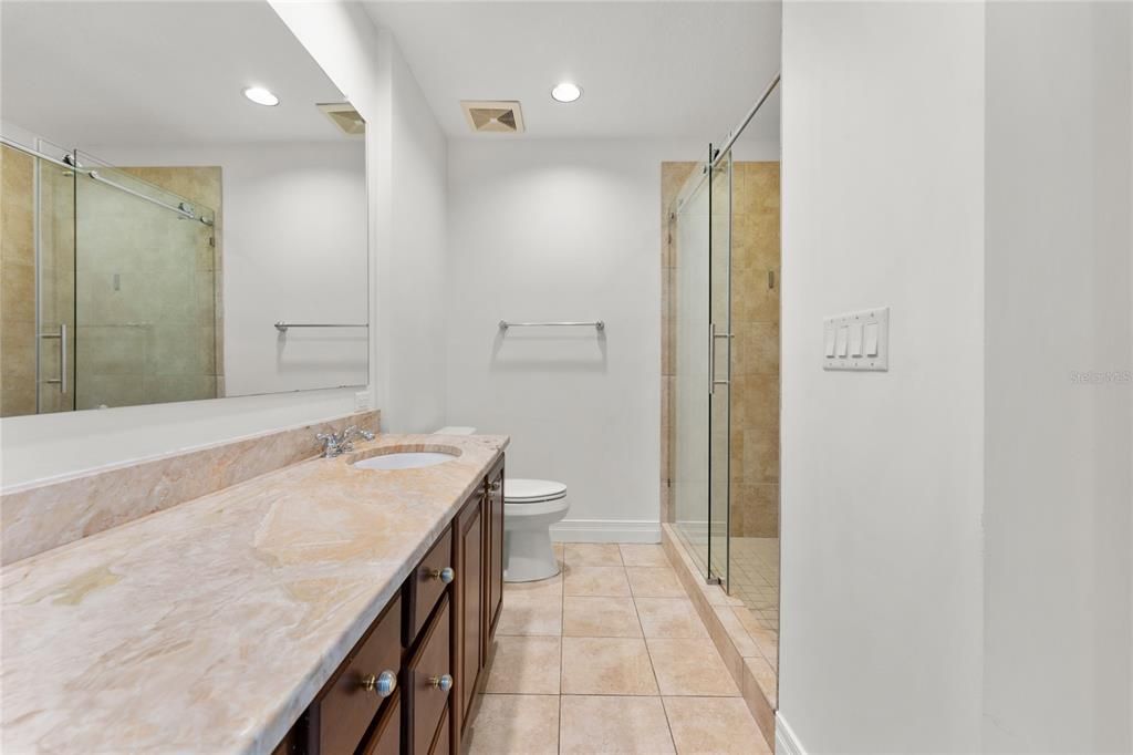 В аренду: $6,500 (3 спален, 3 ванн, 1766 Квадратных фут)