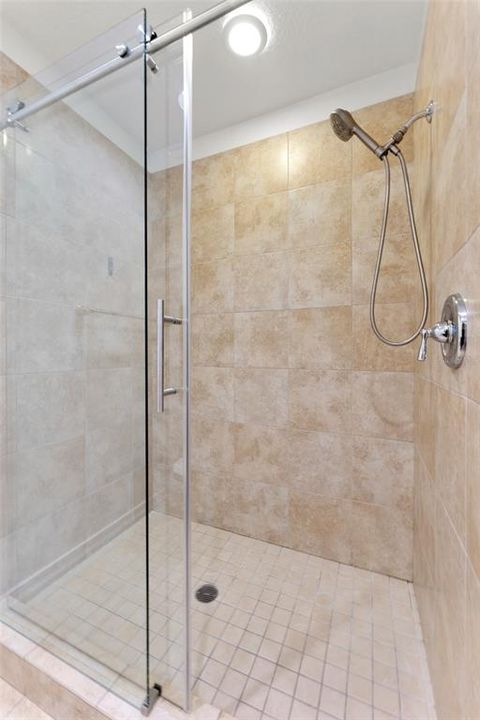 В аренду: $6,500 (3 спален, 3 ванн, 1766 Квадратных фут)