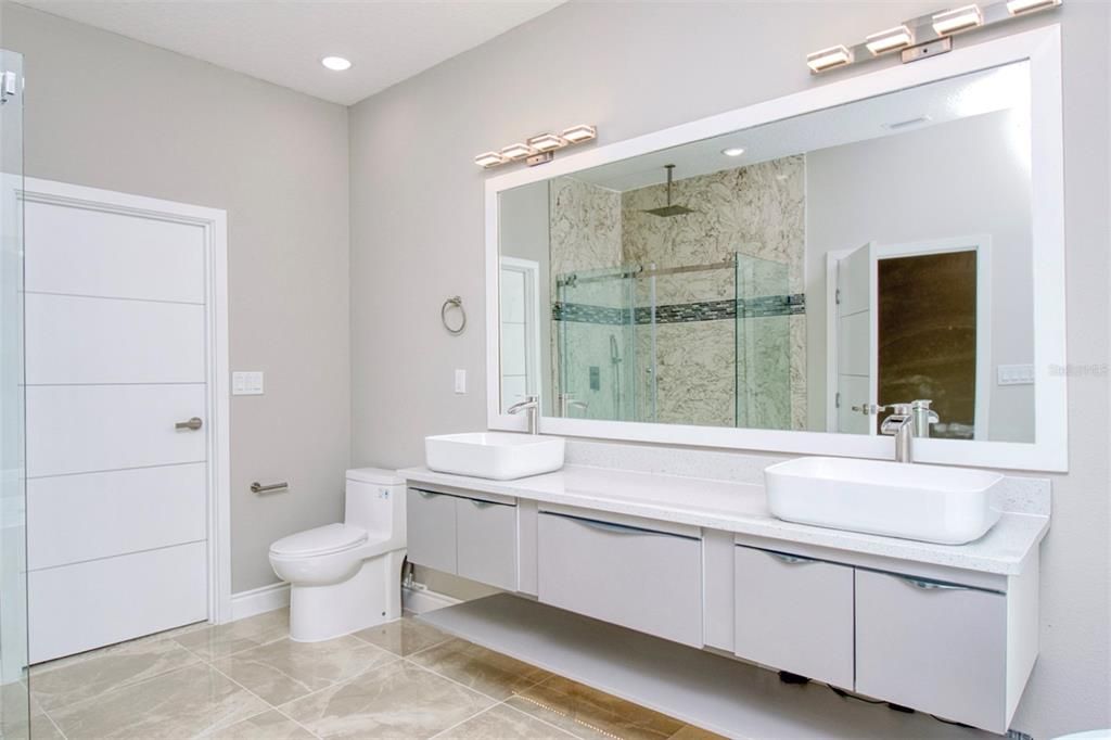 待售: $435,000 (4 贝兹, 3 浴室, 2224 平方英尺)