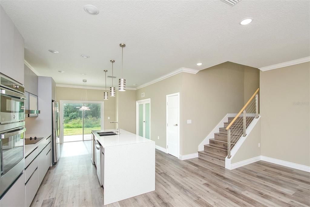 待售: $435,000 (4 贝兹, 3 浴室, 2224 平方英尺)