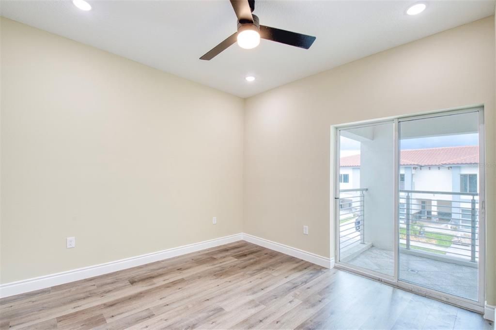 待售: $435,000 (4 贝兹, 3 浴室, 2224 平方英尺)