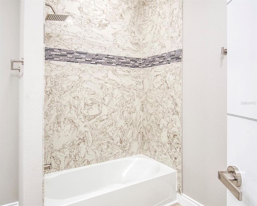 待售: $435,000 (4 贝兹, 3 浴室, 2224 平方英尺)