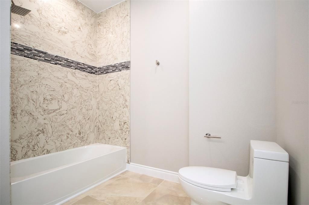 待售: $435,000 (4 贝兹, 3 浴室, 2224 平方英尺)