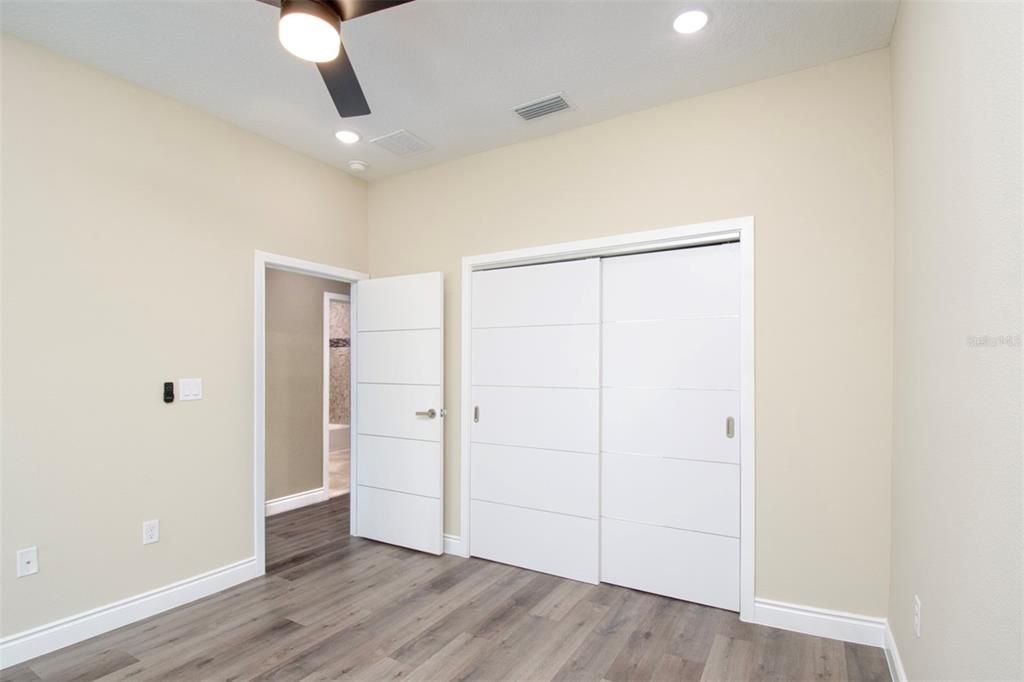 待售: $435,000 (4 贝兹, 3 浴室, 2224 平方英尺)