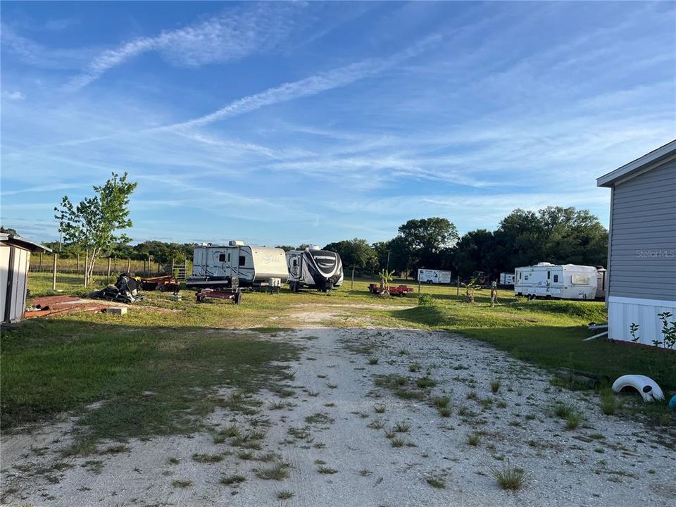 На продажу: $449,900 (3 спален, 2 ванн, 1303 Квадратных фут)