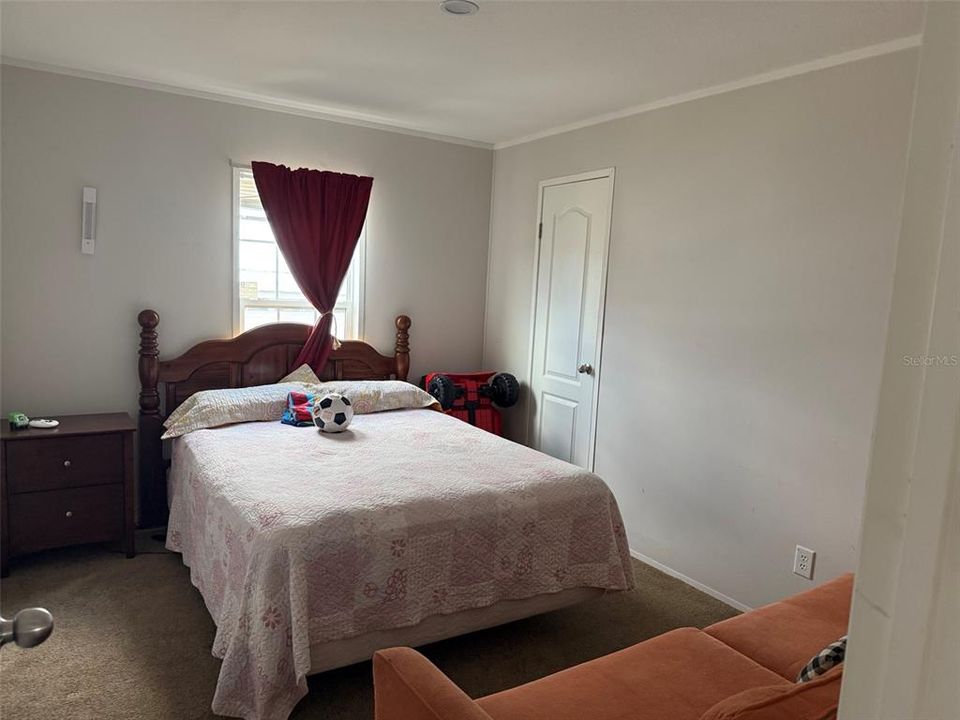 На продажу: $449,900 (3 спален, 2 ванн, 1303 Квадратных фут)