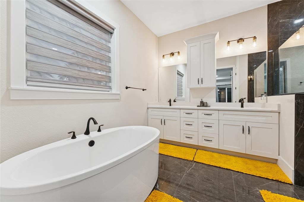 待售: $1,875,000 (4 贝兹, 3 浴室, 2706 平方英尺)