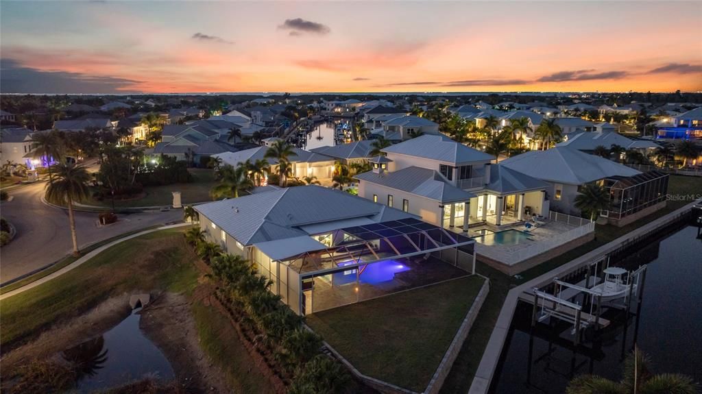 待售: $1,875,000 (4 贝兹, 3 浴室, 2706 平方英尺)