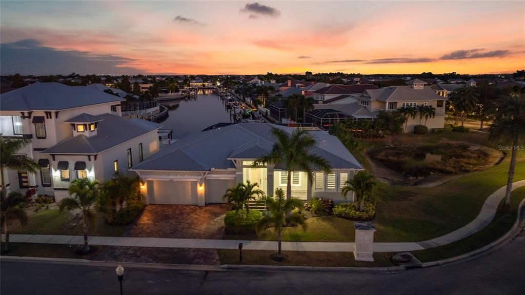 待售: $1,875,000 (4 贝兹, 3 浴室, 2706 平方英尺)