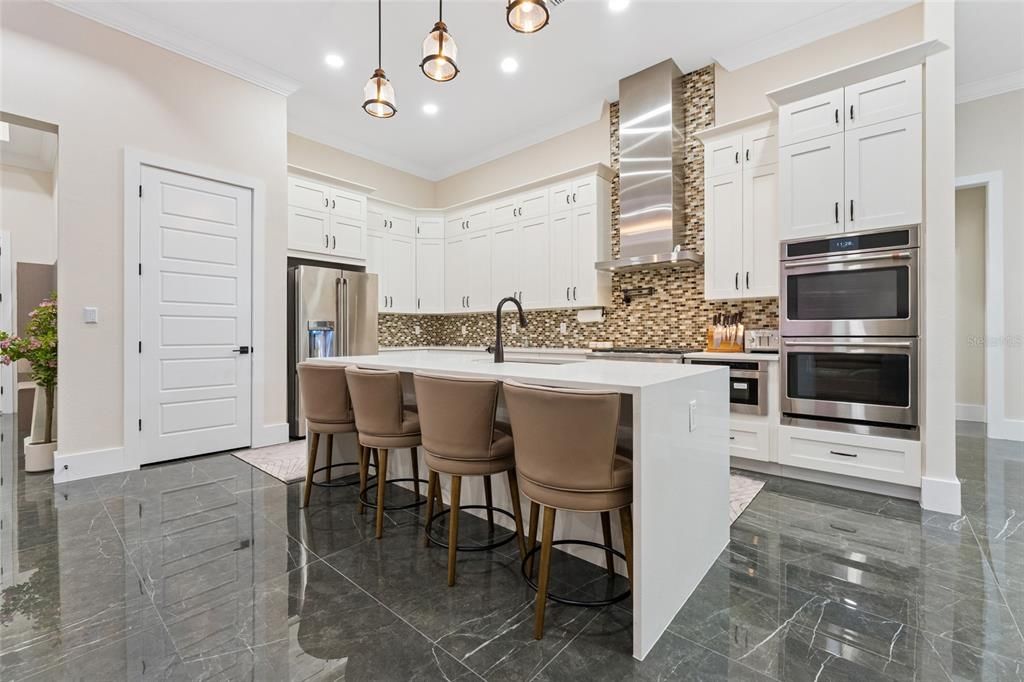 待售: $1,875,000 (4 贝兹, 3 浴室, 2706 平方英尺)