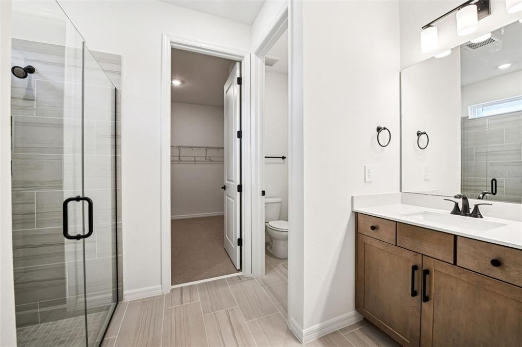 En Venta: $441,510 (4 camas, 3 baños, 2190 Pies cuadrados)