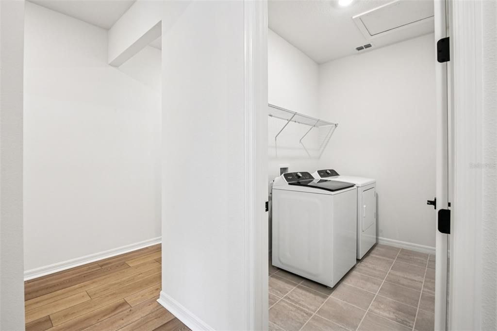 En Venta: $441,510 (4 camas, 3 baños, 2190 Pies cuadrados)