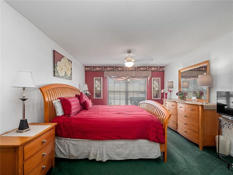 For Sale: $525,000 (5 beds, 3 baths, 3052 Square Feet)