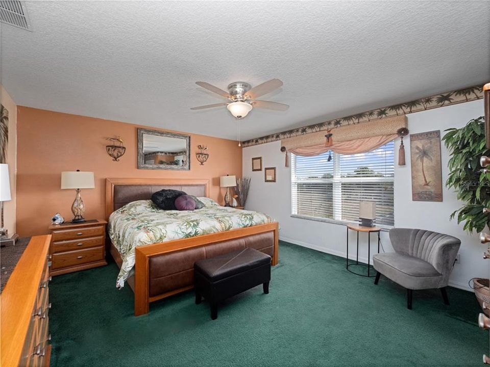 For Sale: $525,000 (5 beds, 3 baths, 3052 Square Feet)