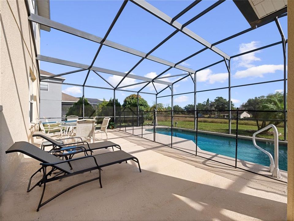 For Sale: $525,000 (5 beds, 3 baths, 3052 Square Feet)