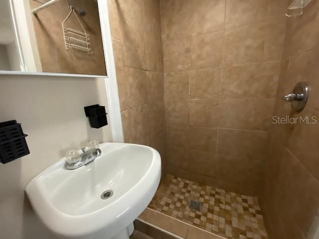 For Rent: $895 (1 beds, 1 baths, 600 Square Feet)