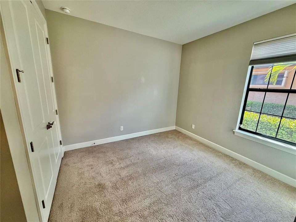 For Rent: $3,100 (3 beds, 2 baths, 1917 Square Feet)