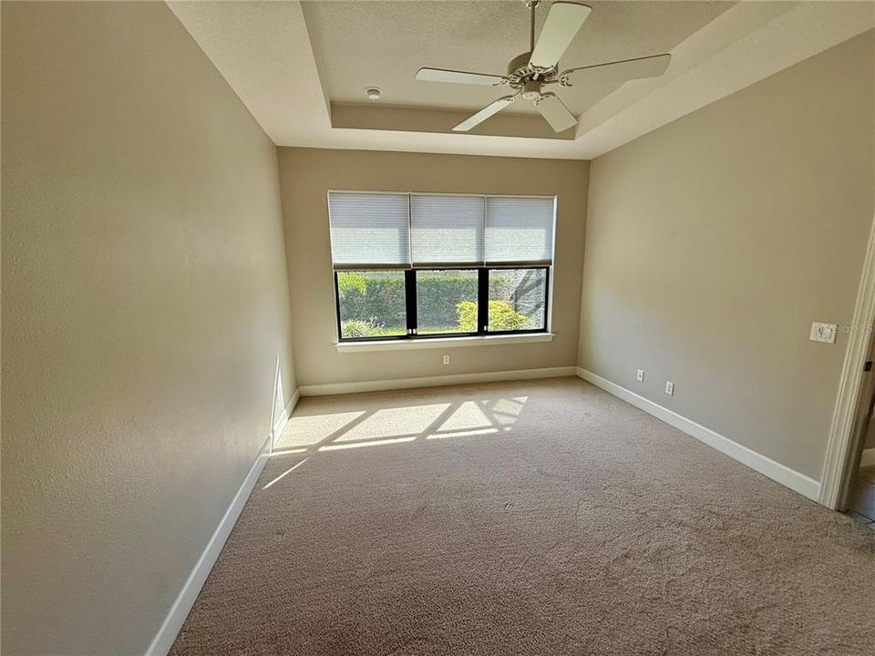 For Rent: $3,100 (3 beds, 2 baths, 1917 Square Feet)