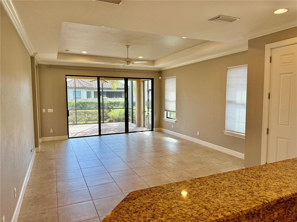 For Rent: $3,100 (3 beds, 2 baths, 1917 Square Feet)