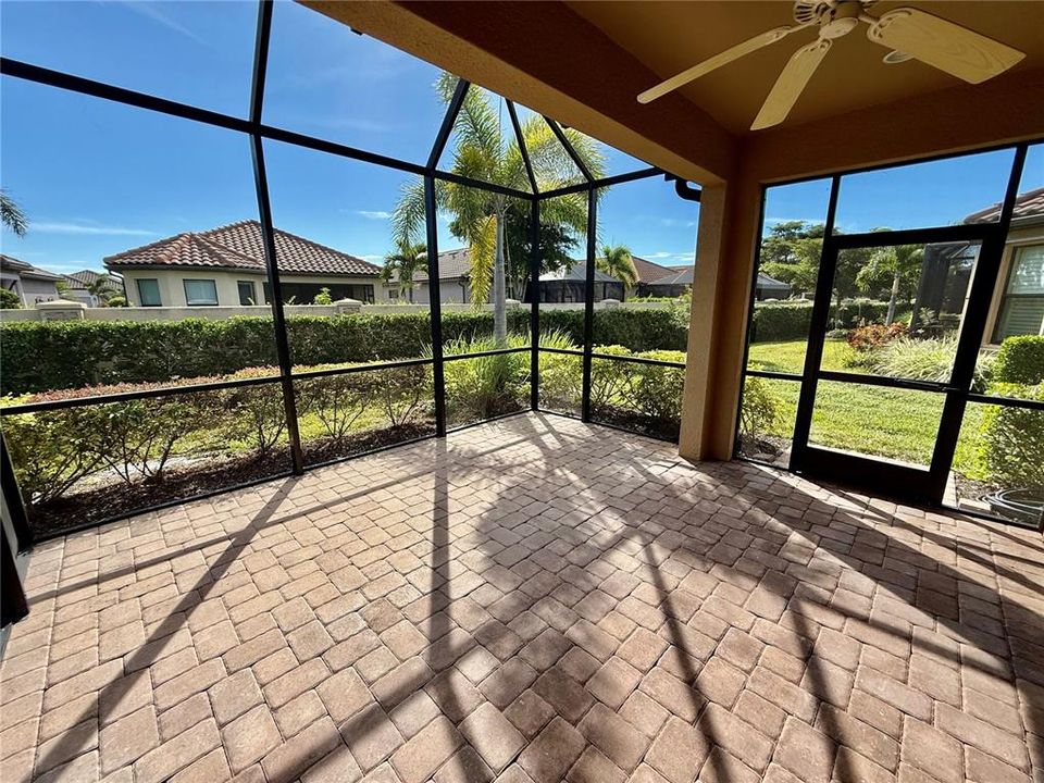 For Rent: $3,100 (3 beds, 2 baths, 1917 Square Feet)