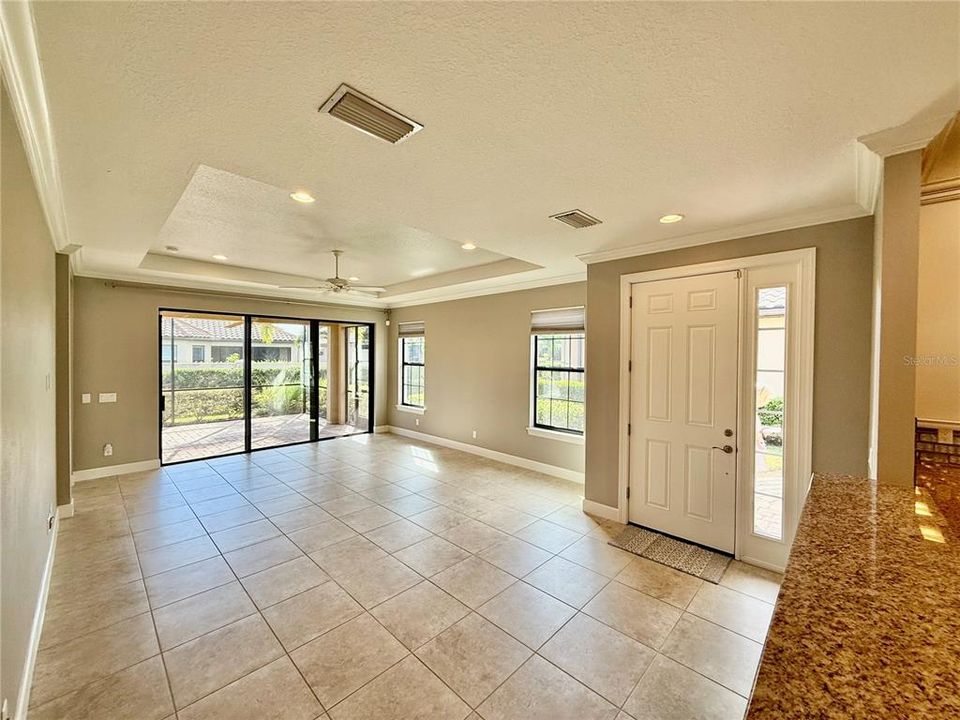 For Rent: $3,100 (3 beds, 2 baths, 1917 Square Feet)