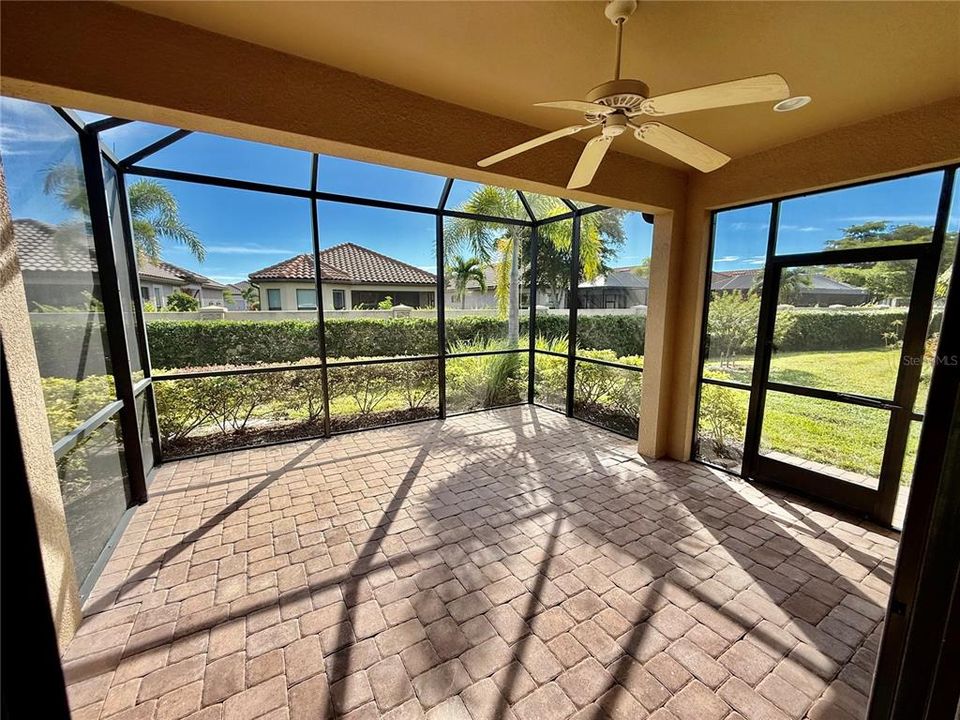 For Rent: $3,100 (3 beds, 2 baths, 1917 Square Feet)