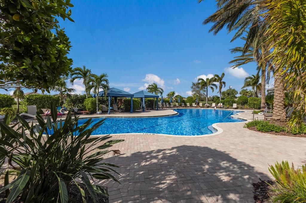 For Rent: $3,100 (3 beds, 2 baths, 1917 Square Feet)