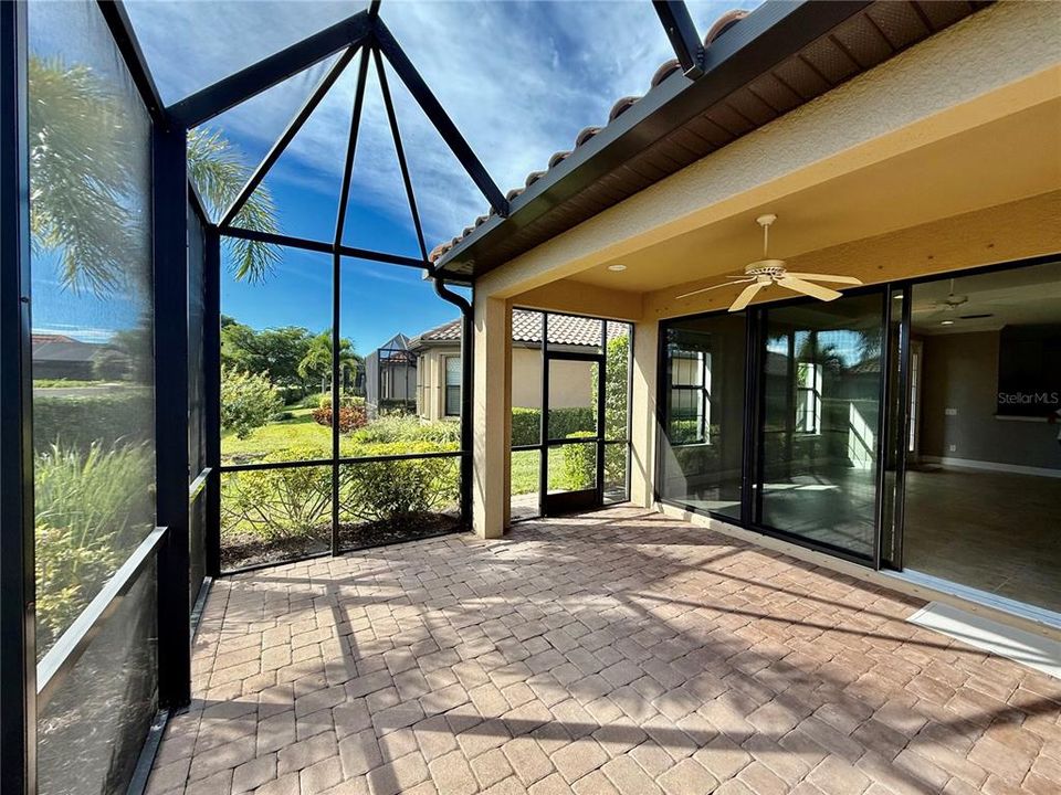 For Rent: $3,100 (3 beds, 2 baths, 1917 Square Feet)