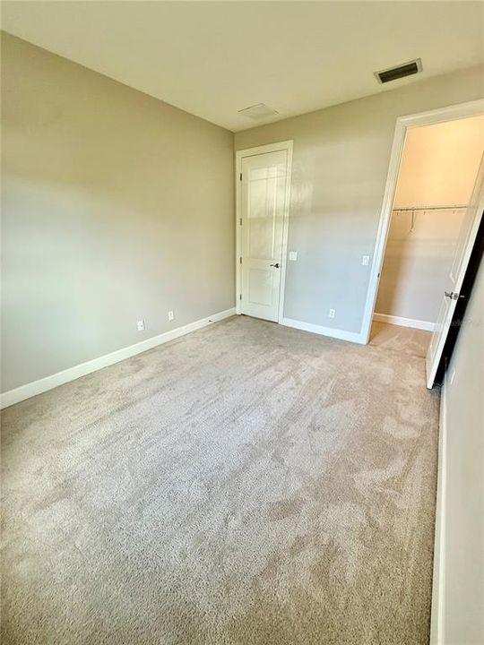 For Rent: $3,100 (3 beds, 2 baths, 1917 Square Feet)