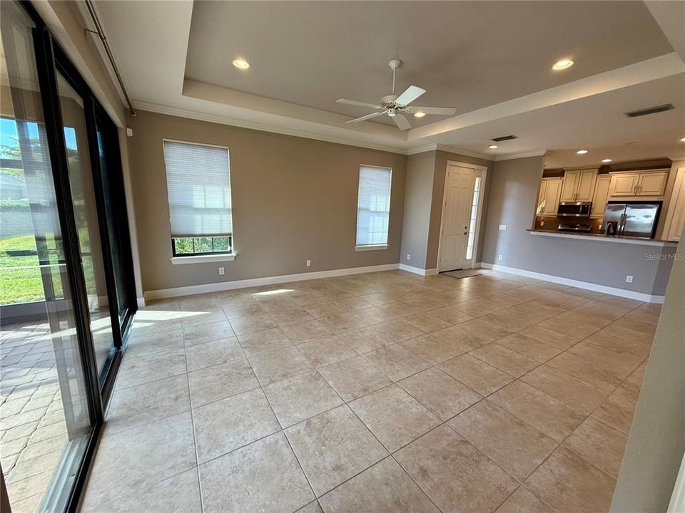 For Rent: $3,100 (3 beds, 2 baths, 1917 Square Feet)