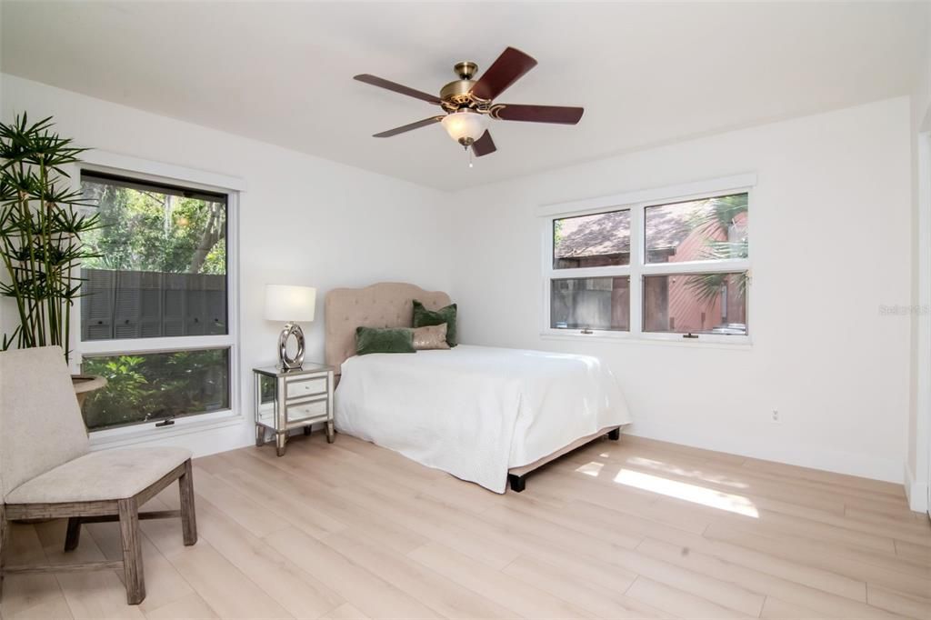 待售: $1,650,000 (4 贝兹, 4 浴室, 3685 平方英尺)