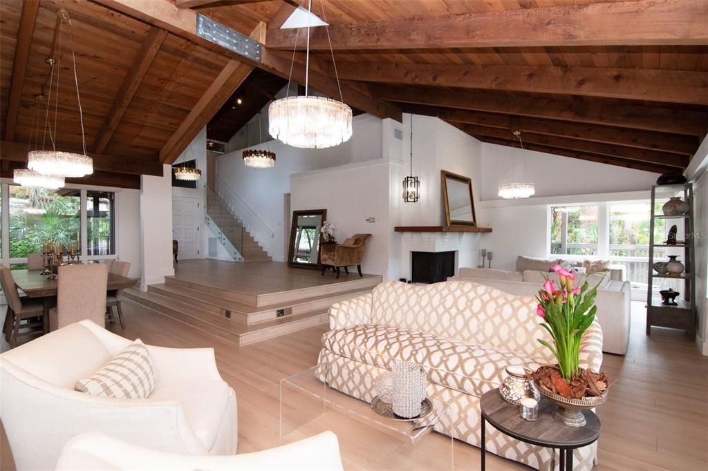 待售: $1,650,000 (4 贝兹, 4 浴室, 3685 平方英尺)