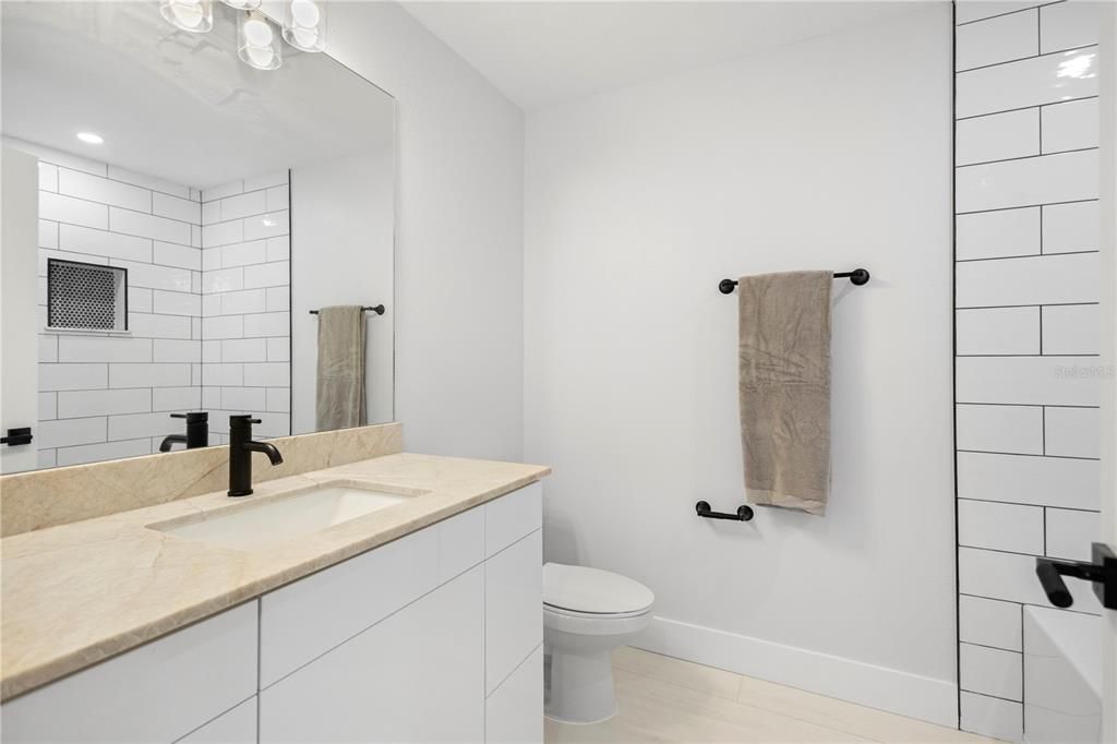 На продажу: $595,000 (3 спален, 2 ванн, 1776 Квадратных фут)