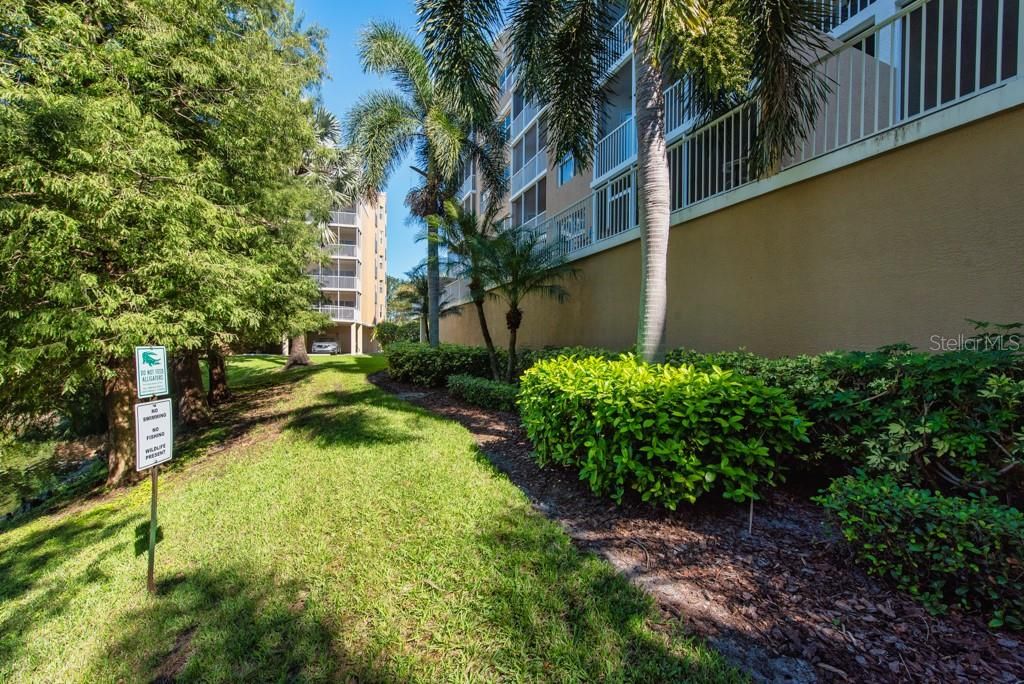 Active With Contract: $410,000 (3 beds, 2 baths, 1576 Square Feet)