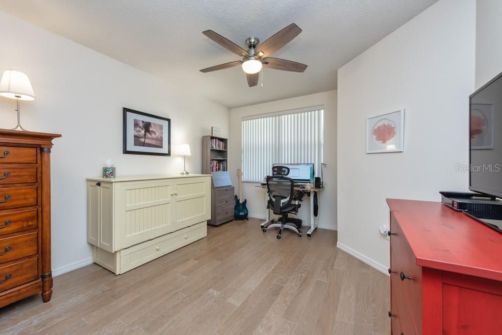Active With Contract: $410,000 (3 beds, 2 baths, 1576 Square Feet)