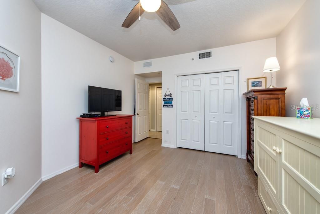 Active With Contract: $410,000 (3 beds, 2 baths, 1576 Square Feet)