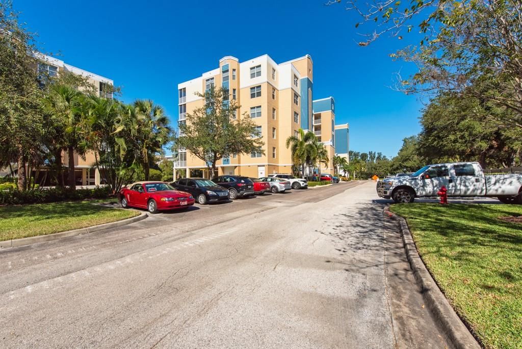 Active With Contract: $410,000 (3 beds, 2 baths, 1576 Square Feet)