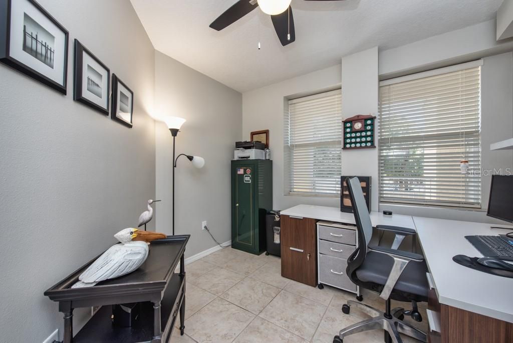 Active With Contract: $410,000 (3 beds, 2 baths, 1576 Square Feet)