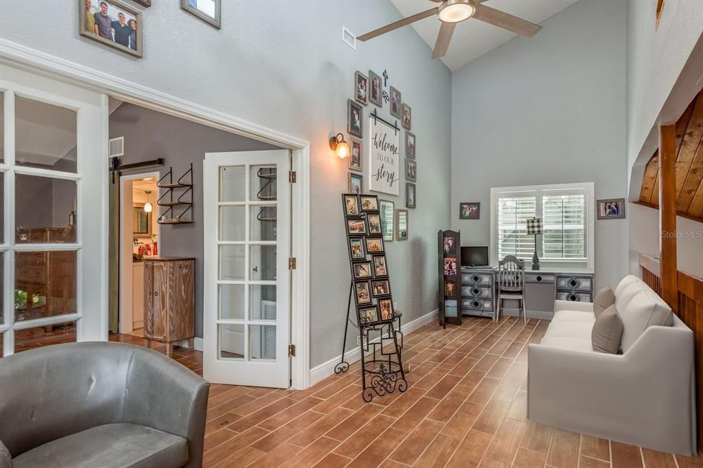 En Venta: $879,000 (3 camas, 3 baños, 2330 Pies cuadrados)