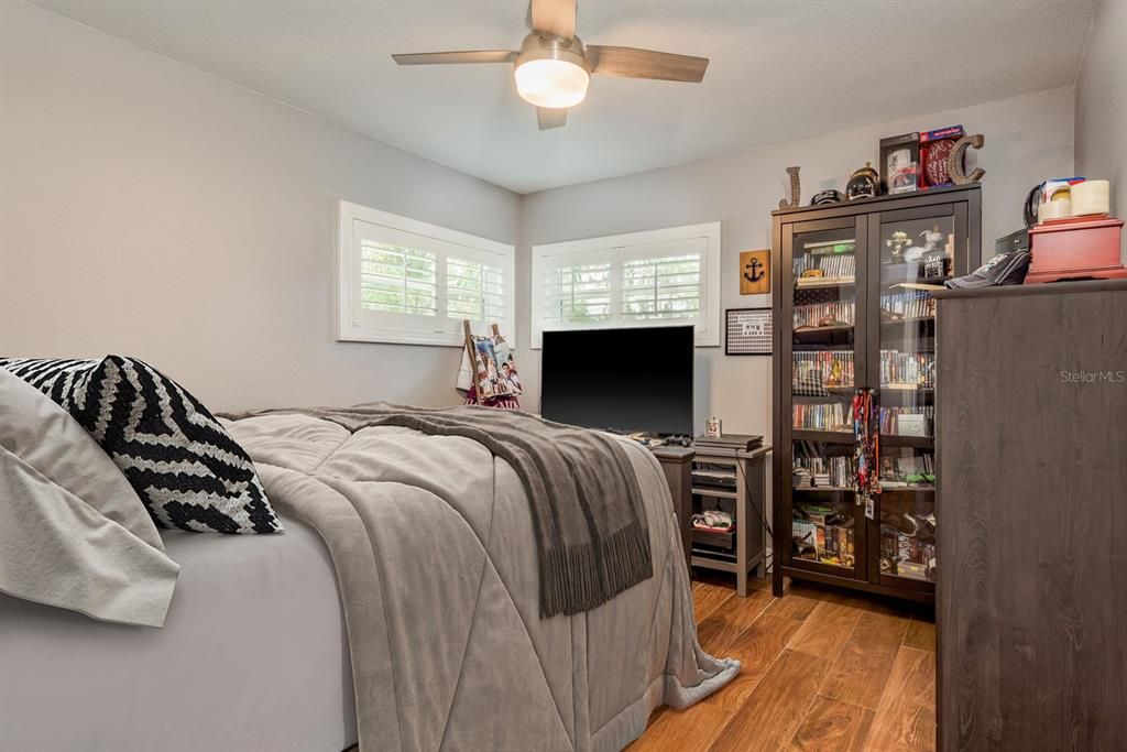 En Venta: $879,000 (3 camas, 3 baños, 2330 Pies cuadrados)