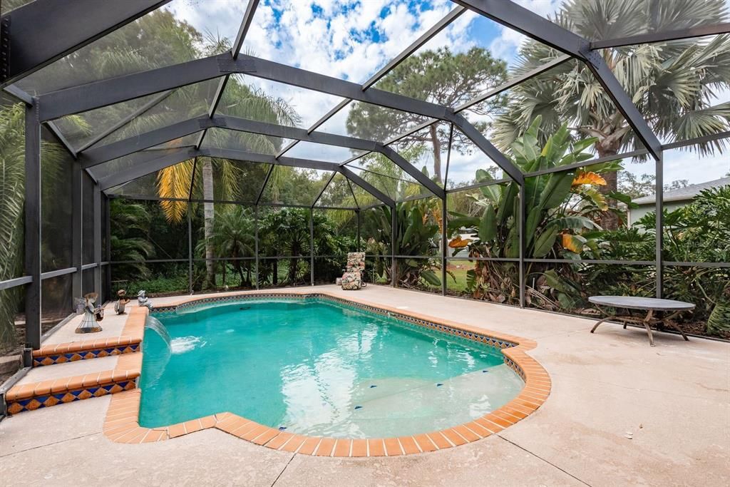 En Venta: $879,000 (3 camas, 3 baños, 2330 Pies cuadrados)