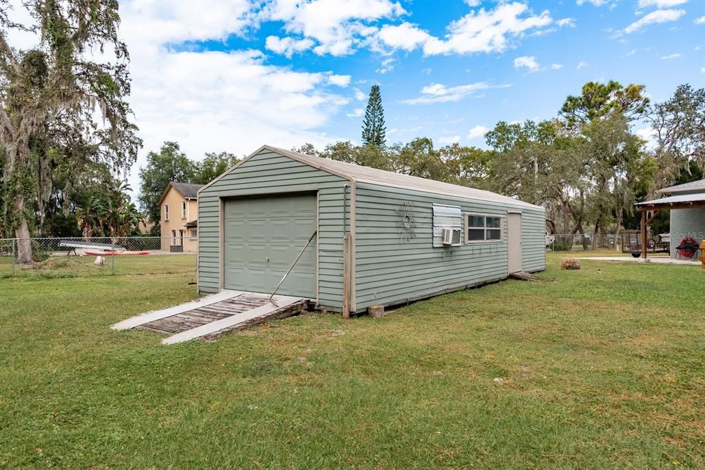 En Venta: $879,000 (3 camas, 3 baños, 2330 Pies cuadrados)