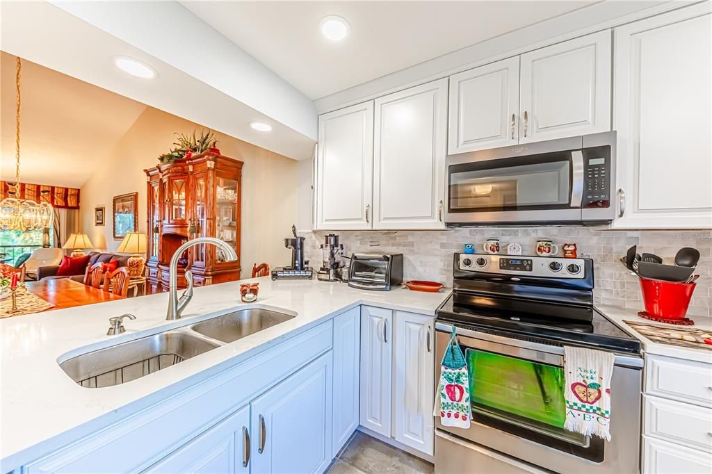 For Rent: $3,500 (2 beds, 2 baths, 1104 Square Feet)